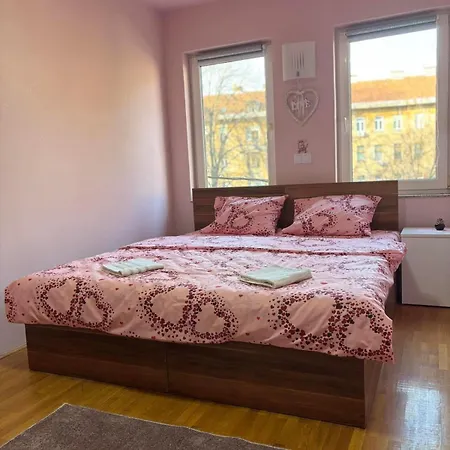 Skenderija - Private Parking Apartment Sarajevo