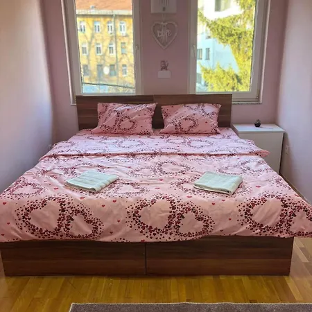 Skenderija - Private Parking Apartment