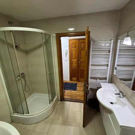Skenderija - Private Parking Apartment *