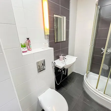 Apartment Skenderija - Private Parking Sarajevo