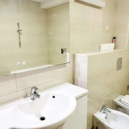 Skenderija - Private Parking Apartment *