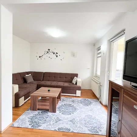 Skenderija - Private Parking Apartment Sarajevo